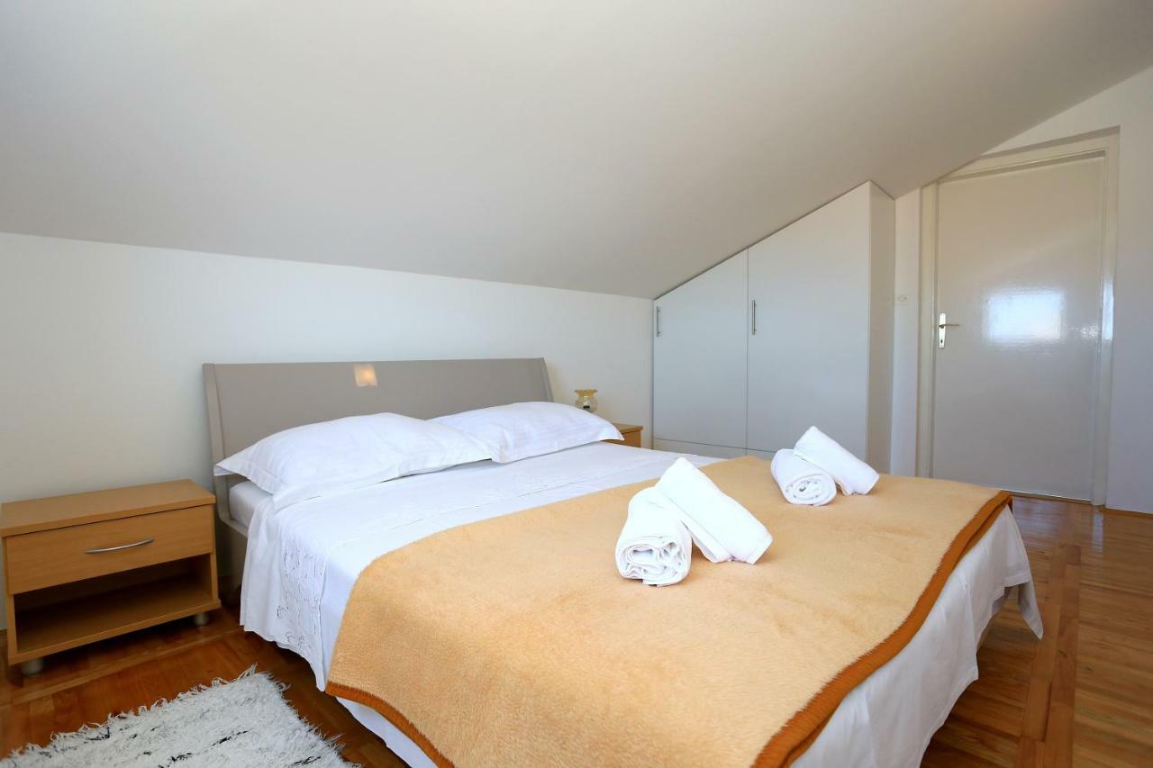 Lotos Apartamento *
