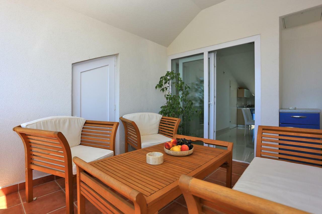 Lotos Apartment