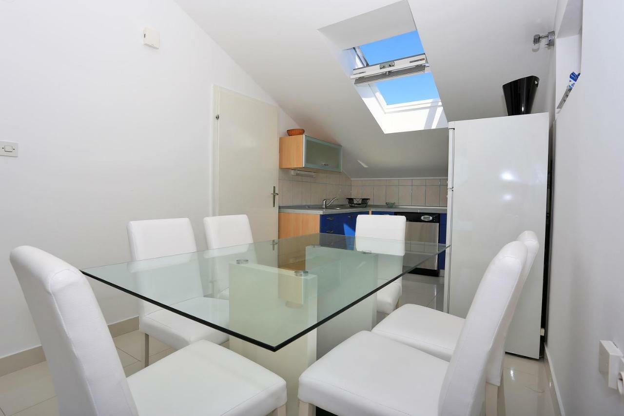 Lotos Apartamento *